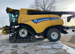 Moissonneuse-batteuse automotrice d'occasion New Holland CR 9.90 - Product Image 4