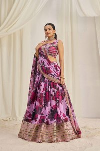 Diseñador Semi-Cosido Organza Lehenga Conjunto Estampado floral Zari Dori Blusa sin costuras Borde de encaje Dupatta para fiestas de invierno - Product Image 2