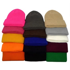 Haute qualité 100% acrylique Logo personnalisé bonnet chapeau hiver court tricot manchette Swag plaine teint imprimé chaud coton tricoté bonnets - Product Image 5