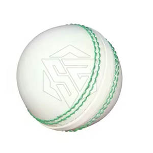 Pelota profesional de alta resistencia con logotipo personalizado Material de cuero duradero para configuraciones duras o de alto impacto - Product Image 2