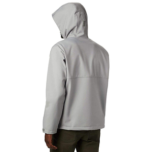 Venta caliente chaqueta Softshell impermeable personalizada para hombres diseñada para deportes al aire libre, con cintas reflectantes para visibilidad - Product Image 4