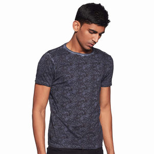 2025 T-shirts pour hommes à la mode de qualité supérieure en polyester partout T-shirt de sublimation pour hommes - Product Image 1