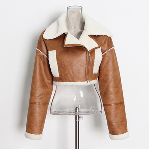 Chaqueta de punto de nuevo diseño 2025 otoño nuevo estilo de moda Retro personalidad solapa chaqueta de cuero para mujer disponible en Pakistán - Product Image 3