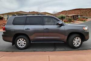 Toyota Land Cruiser 2016 (DISPONIBLE CON VOLANTE A LA IZQUIERDA Y A LA DERECHA) - Product Image 2