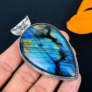 Colgante de labradorita de Plata de Ley 925 hecho a mano, ajuste de bisel, piedra preciosa Natural de gran tamaño, joyería de compromiso inspirada en la Vintage - Product Image 1