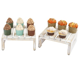 Soporte de pastel elevado de madera con paneles de acabado blanco con mango recortado pies antideslizantes soportes de exhibición de postres decorativos de mesa - Product Image 1