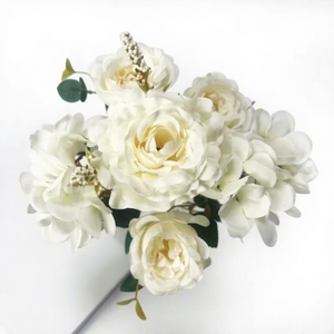 Arrangement de roses artificielles bordeaux effet toucher réel, roses crème préservées pour mariage - Product Image 6