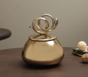 โถสำหรับตกแต่งบ้านสุดหรูทำจากโลหะและแก้วรูปทรงนกและดอกไม้สีทองหรูหรา - Product Image 4