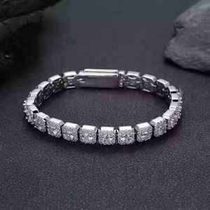Atemporal de lujo Hip Hop Iced Out Square Cut Moissanite Diamond Bracelet Classic Tennis Bracelet Design para regalo - Product Image 1