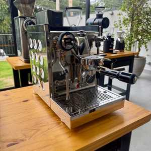 Top High Grade Rockets Espresso Appartamento Espresso Machine, 100% Original Factory Sealed - Product Image 4