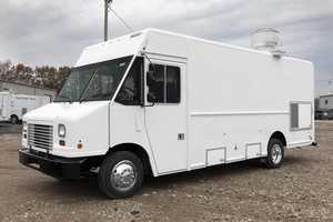 Remorque de cuisine mobile F59 de 18 pieds en acier inoxydable, aluminium et fibre de verre, résistante à la rouille, avec suivi GPS, pour snacks, hot-dogs, bonbons et chips - Product Image 4