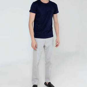 T-shirt personnalisé pour homme bleu marine |   T-shirt uni à col rond |   Haut décontracté en coton à manches courtes |   Vêtements de mode d'été en gros - Product Image 4