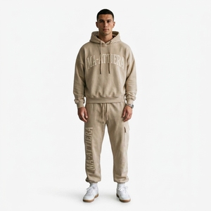 Conjunto de Sudadera con Capucha Beige y Pantalones Cargo para Hombre, Estilo Urbano, Oversize, de Algodón y Felpa, Venta al Por Mayor OEM - Product Image 1