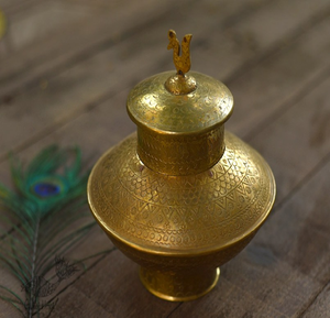 Pot de Kalash en laiton artisanal pour les cérémonies religieuses-Lota indien durable pour la maison et l'autel Prix d'usine direct en gros - Product Image 2
