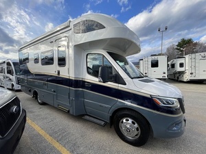Meilleures ventes aux enchères pour les nouveaux camping-cars modernes W-i-n-n-e-b-a-g-o N-a-v-i-o-n 24R 2027 PRÊTS À LA LIVRAISON - Product Image 4