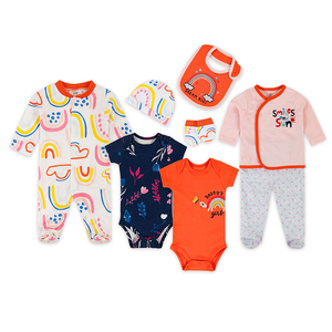8 pièces de vêtements pour bébé confortables avec body, pyjama, bavoir, chapeau, kimono pour bébé, chaussons et pantalon, ensemble de vêtements pour bébé - Product Image 5