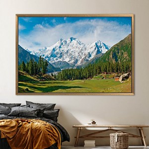 Obra de arte impresa en lienzo de Nanga Parbat Fairy Meadows para decoración del hogar, 1P: con marco dorado - Product Image 1