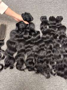 Article chaud 1B Naturel Ondulé Vietnamien 100% Extensions de Cheveux Humains Vierges Double Génie Machine Stock Fermeture à Lacet Profond Naturel - Product Image 5