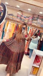 ชุดปาร์ตี้พิมพ์ลายดิจิทัลขนาดใหญ่พร้อม Dupatta ใหม่ - Product Image 4