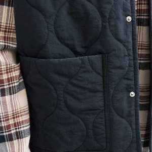 Chaleco Acolchado Informal con Capucha y Logotipo Personalizado Directo de Fábrica, Chaqueta Ligera, Cálida y Resistente al Viento, Impermeable y Personalizada - Product Image 5