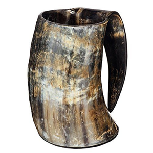 Mug artisanal en corne de buffle rustique avec une texture naturelle et une poignée incurvée. Disponible à prix de gros. - Product Image 5