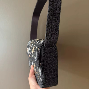 Bolso de Mano Tipo Clutch con Cuentas Hecho a Mano, Recién Llegado, Listo para Enviar, a Precio de Mayoreo desde India - Product Image 1