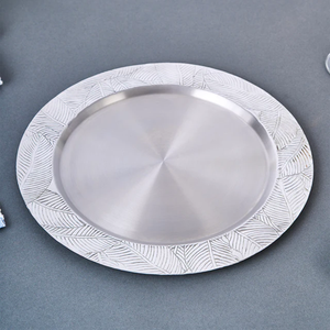 Vente en gros Plateau à dîner en acier inoxydable Assiette de présentation en métal bon marché Plats de fête Offre Spéciale pour le dîner et les assiettes de service - Product Image 4