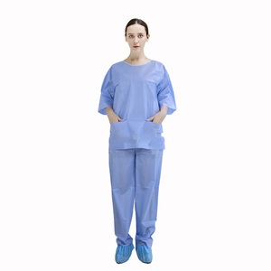 Costume de gommage à manches courtes non tissé avec poches Costume de gommage à encolure ronde avec taille personnalisée - Product Image 2