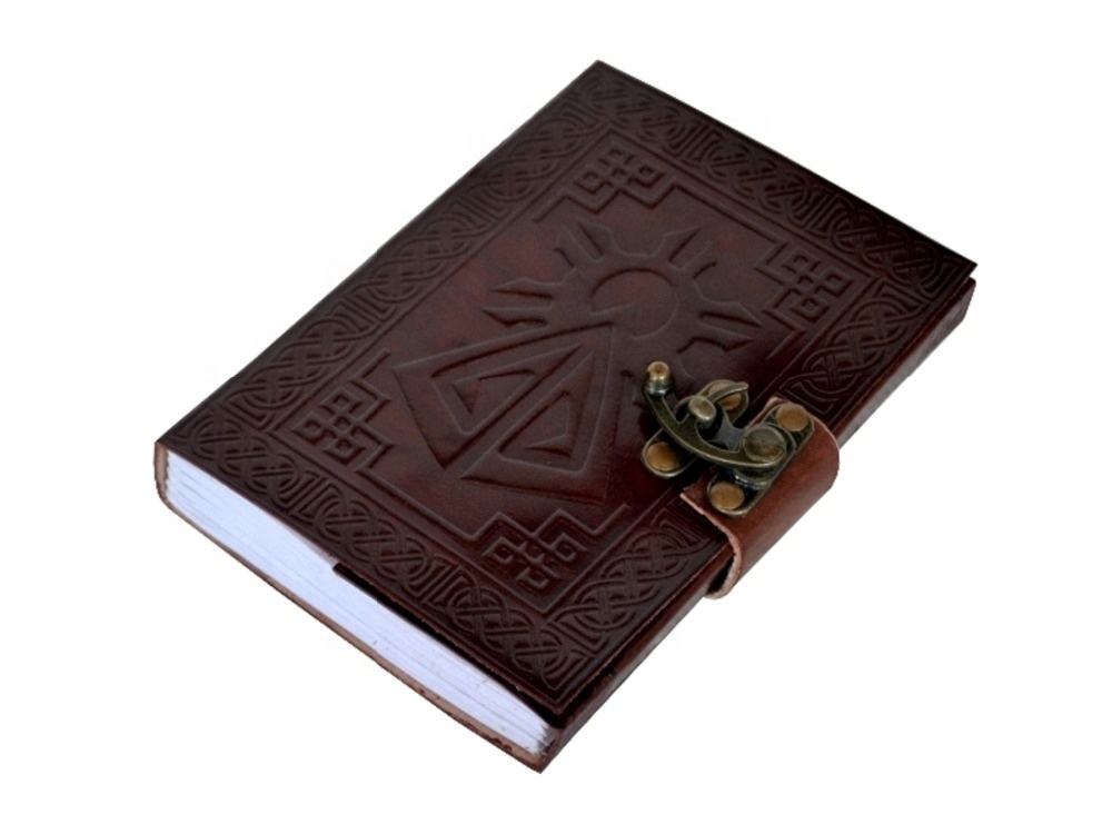 สีน้ำตาล