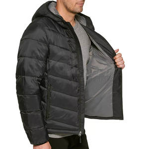 Chaqueta acolchada con capucha para hombre de talla grande Tela de lona Impermeable y transpirable Logotipo frontal Tallas personalizables Hecho en Pakistán - Product Image 3