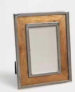 โครงไม้สแตนเลสที่เป็นเอกลักษณ์ พร้อมการขัดเงาด้วยมือระดับพรีเมียมและการตกแต่งที่ประณีต - Product Image 1