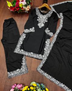 Presentamos un Nuevo Traje Plazo de Crepé Natural con Bordado de Diseño, Trabajo de Bordado con Lentejuelas, Completamente Cosido con Elástico - Product Image 1