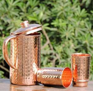 Jarra de cobre Jarra 1/2 galones Capacidad 2,2 litros 75 FlOz con tazas de cobre martillado DE LA India - Product Image 2