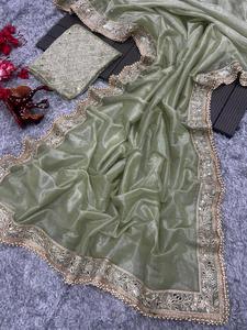 Sari de Mujer en Tela de Poliéster con Hermoso Trabajo de Lentejuelas y Bordado, con Espejo de Mano Real y Borde de Encaje de Perlas, Hecho en India - Product Image 2