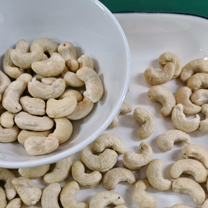 ลดกระหน่ำ! Kaju badam santigo เม็ดมะม่วงหิมพานต์เม็ดมะม่วงหิมพานต์ W320 MOQ ต่ำ - Product Image 1