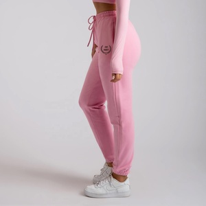 Venta al por mayor de alta calidad rosa de gran tamaño de las mujeres apilados holgados Unisex de encaje ecológico transpirable de algodón térmico Joggers - Product Image 5