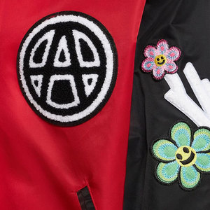 Chaqueta universitaria personalizada para hombre, fabricante OEM, lana y piel sintética, estilo de béisbol clásico con parches de chenilla, pedidos al por mayor - Product Image 3