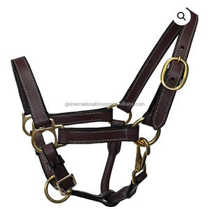 Licou de cheval en cuir anglais noir ou marron avec coutures contrastées et boucle et anneaux à double couronne réglables robustes - Product Image 6