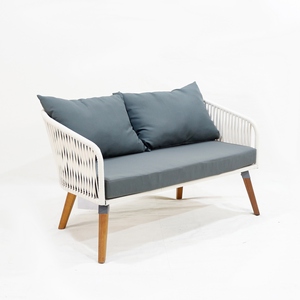 ชุดเฟอร์นิเจอร์ระเบียงเก้าอี้โซฟาและโต๊ะกาแฟ4ชิ้นทำจากเชือกพร้อมกรอบโลหะและขาไม้ - Product Image 4