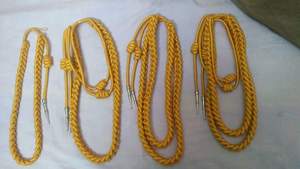 Venta al por mayor Fourragere punta dorada azul negro Aiguilette cordón hombro silbato cordón tejido a mano o hecho a máquina Material fino - Product Image 4