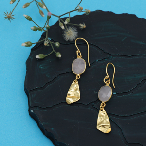 Elegante DUA Pendientes de gota para mujer Hecho a mano 18K Chapado en oro Joyería de latón de moda para bodas - Product Image 1