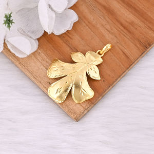 Colgante de Latón Chapado en Oro Amarillo de Alta Calidad, Diseño Artesanal, Joyería de Diseño para Mujer, Regalos, Fabricante Mayorista - Product Image 6