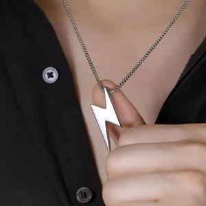Collier Pendentif Éclair Hip-hop Street Style en Argent Sterling 925 Plaqué Or avec Diamants, Vente en Gros, Polyvalent, Bijoux - Product Image 3