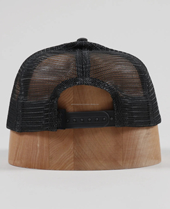 Casquette Trucker Homme Légère de Haute Qualité à 6 Panneaux, Gris Forge Couleur Unie avec Impression Numérique, Prix Abordable, Faible MOQ - Product Image 4