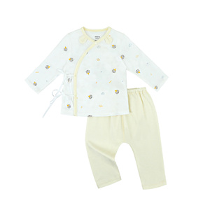 ALB12 Haut kimono pour bébé en coton biologique de haute qualité, manches courtes, respirant, motif de dessin animé mignon, fermeture à un bouton, tricoté - Product Image 1