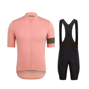 Uniforme de Ciclismo Cómodo de Sialkot para Hombre, Conjunto de Jersey de Ciclismo de Manga Corta y Pantalones Cortos, Color Personalizado, Logotipo, Transpirable, OEM - Product Image 3