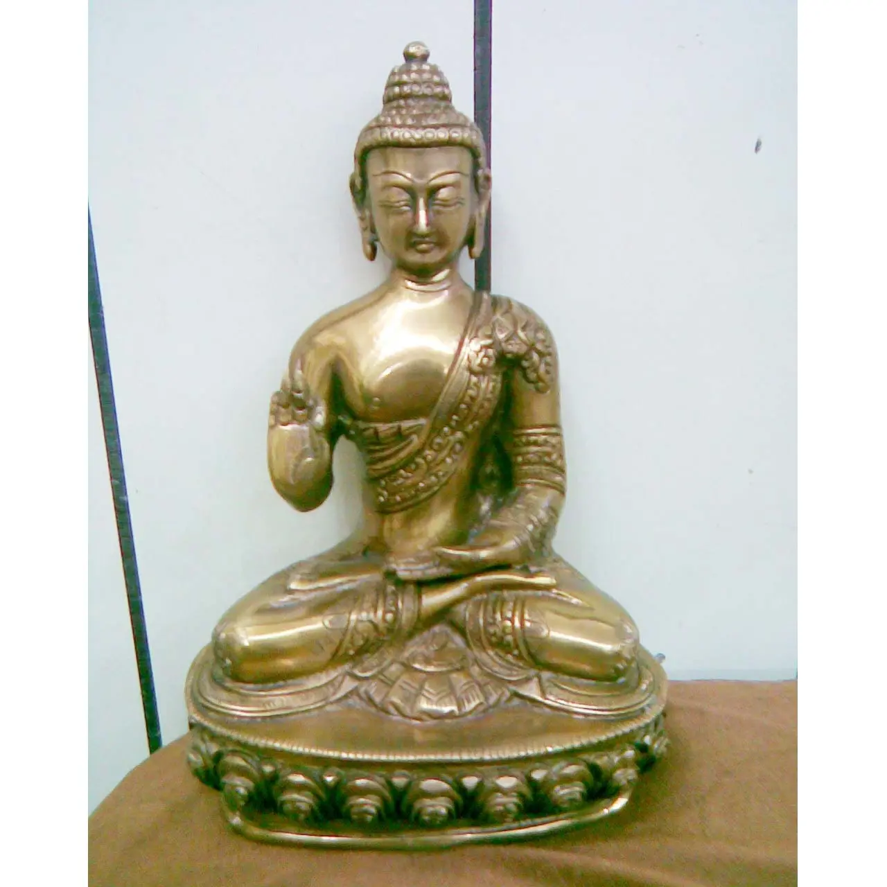 真ちゅう製の家の装飾的なAESTHETIC LORD BUDDHA STATUEアンティークの家の装飾ギフト、PEACE OF MID LORD BUDDHA STATUE CUSTOMISE