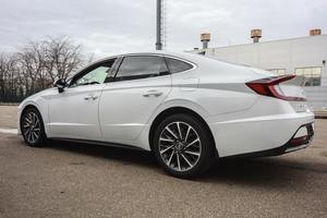 Hyundai Sonata muy limpio en venta - Product Image 6