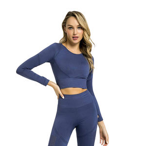 Ensemble de fitness tendance avec leggings de yoga à taille élastique, idéal pour le pilates, le jogging et les performances en salle de sport - Product Image 2