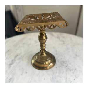 Soporte de pastel de cumpleaños hecho a mano más vendido Utensilios de cocina Fabricante y exportador de metal con alta calidad - Product Image 1